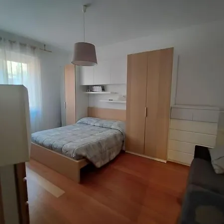 Esplora Comodamente E Poi Riposa Tranquillo Lägenhet