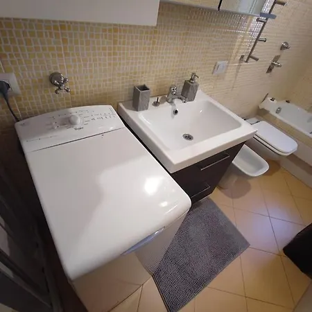 Esplora Comodamente E Poi Riposa Tranquillo Appartamento